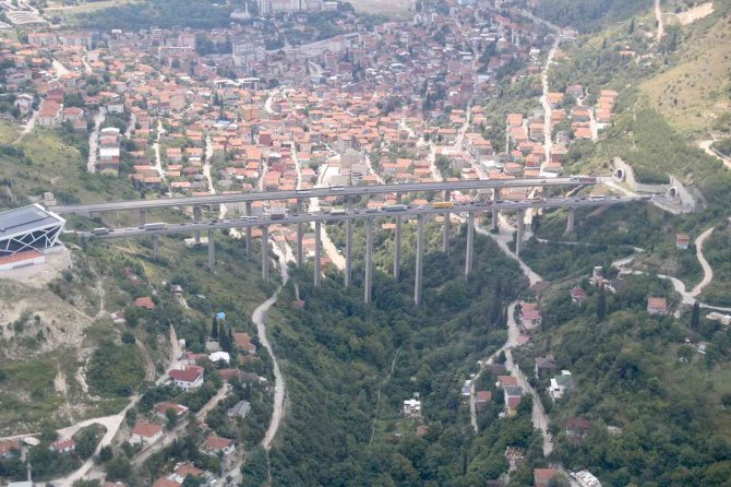İ̇çişleri Bakanı Soylu Trafik Tedbirlerini Havadan Ve Karadan Denetledi
