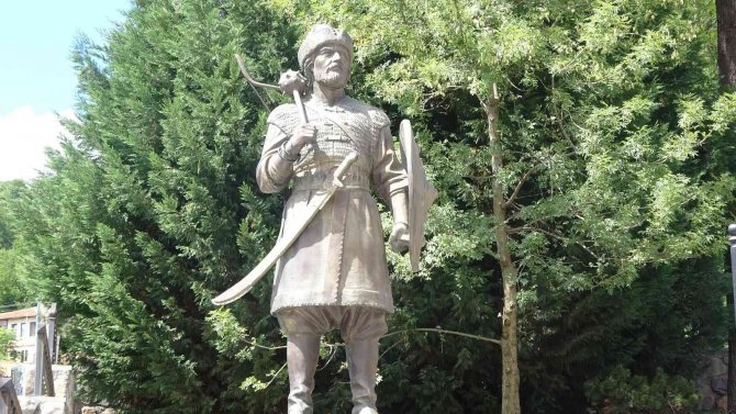 İ̇zmit’in İlk Camisi, Manevi İklimiyle Hayran Bırakıyor