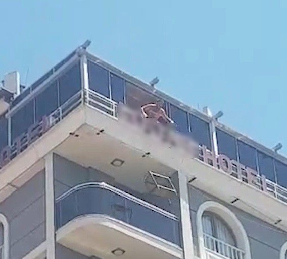 Manisa’da Saldırgan Şahıs Oteli Birbirine Kattı