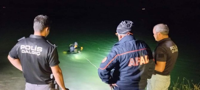 Boğulmak Üzere Olan Kızını Kurtardı Ancak Kendi Öldü