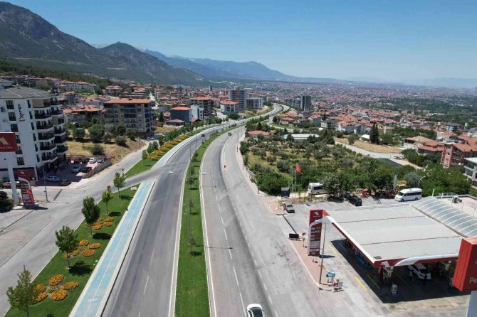 Antalya - Denizli Karayolunda Trafik Sakinliğini Koruyor