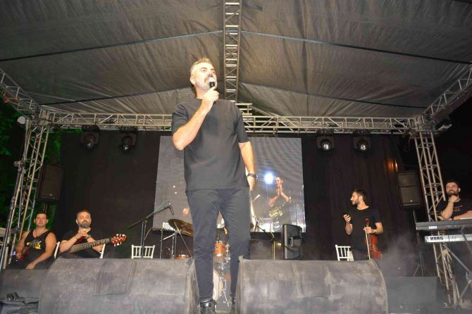 Ünye’de Binlerce Kişi Turgay Başyayla Konserinde Buluştu