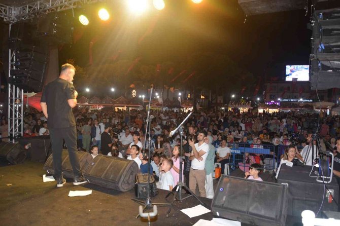 Ünye’de Binlerce Kişi Turgay Başyayla Konserinde Buluştu