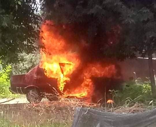 Osmaniye’de Park Halindeki Otomobil Alev Alev Yandı
