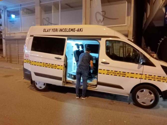 -Esenyurt’ta Motosikletli Şahıs 2 Kişiye Kurşun Yağdırdı