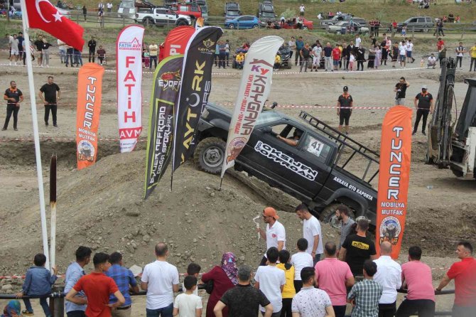 Çarşamba’da Off-road Yarışları Nefes Kesti