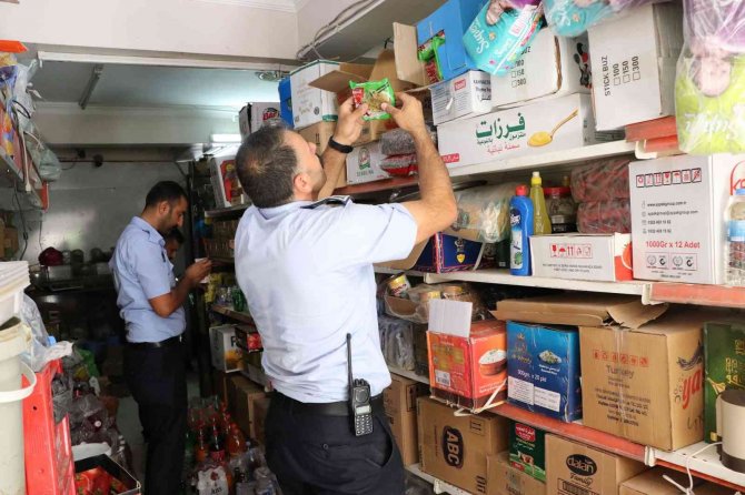 Şanlıurfa’da Son Kullanma Tarihi Geçmiş Bin 470 Ürün Ele Geçirildi