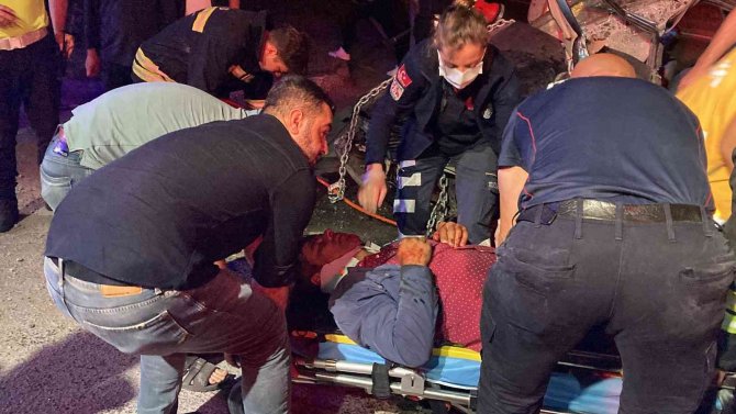 Sivas Valisi Dr. Yılmaz Şimşek Yaralıları Hastanede Ziyaret Etti