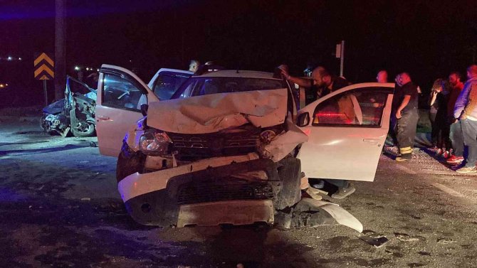Sivas’ta Trafik Kazası: 10 Yaralı