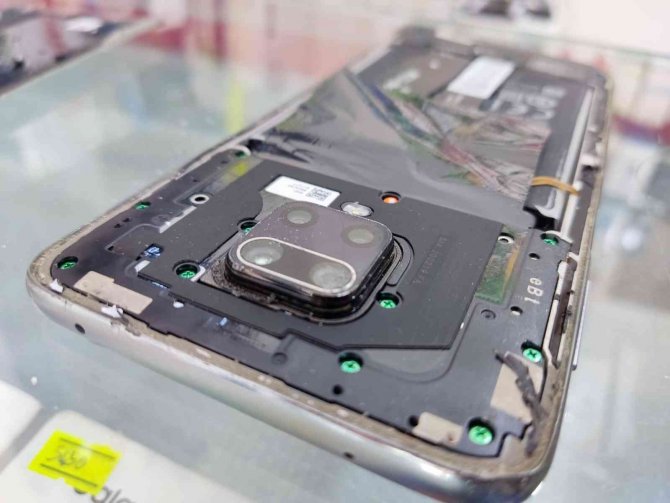 Bayram Tatilinde ‘Sıvı Teması’ Kaynaklı Telefon Arızaları Arttı