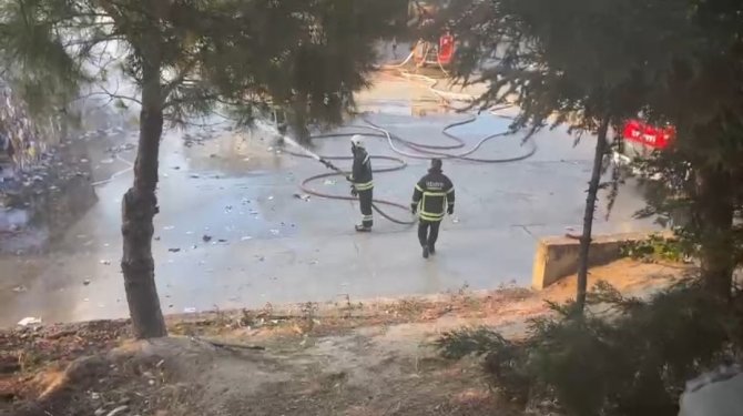 Kağıt Fabrikasında Korkutan Yangın