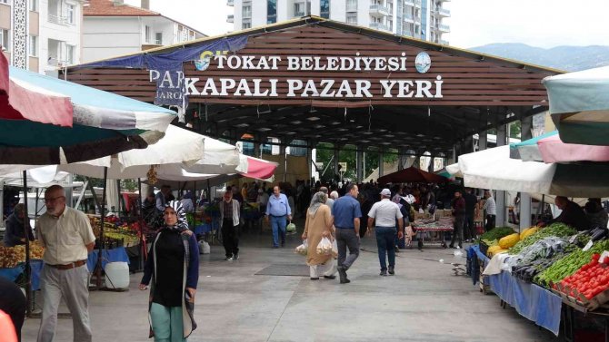 Bayram Sonrası Sebze Fiyatları Düşüşe Geçti