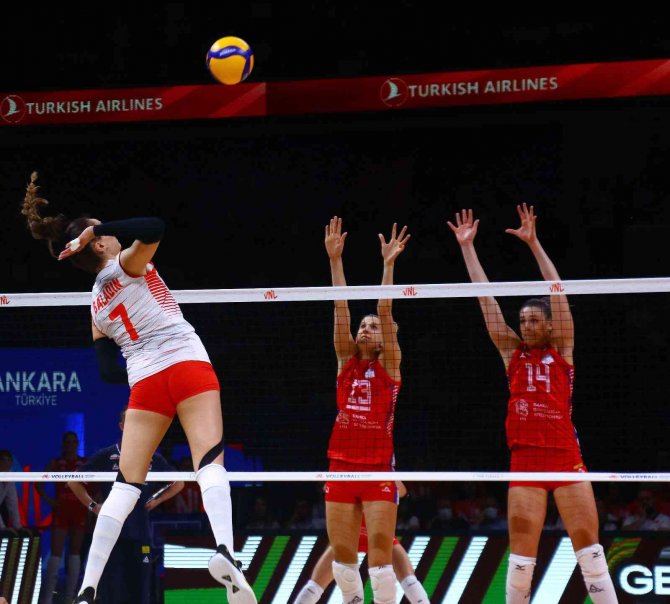 Filenin Sultanları Fıvb Voleybol Milletler Ligi’nde Dördüncü Oldu