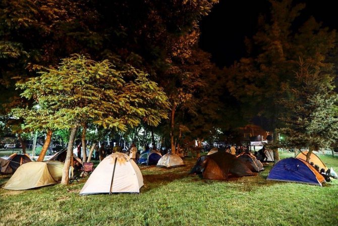 1. Van Denizi Yüzme Festivali Başladı
