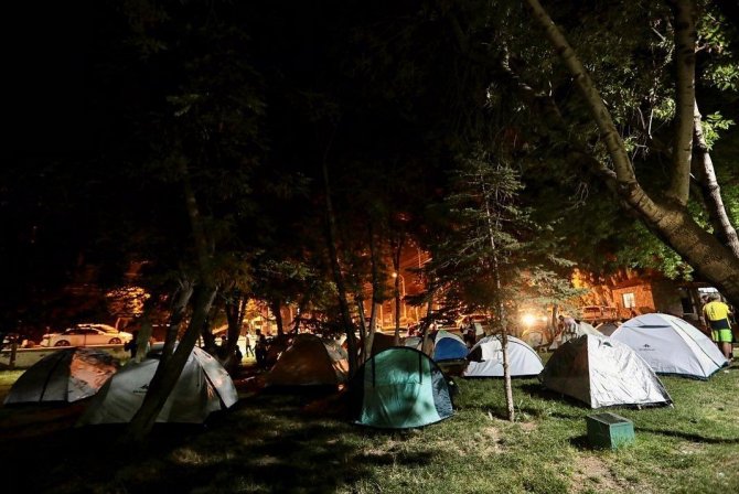 1. Van Denizi Yüzme Festivali Başladı