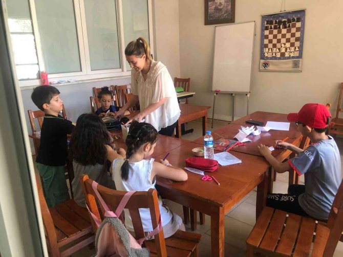 Burhaniye’ De Yaz Kurslarına Yoğun İlgi