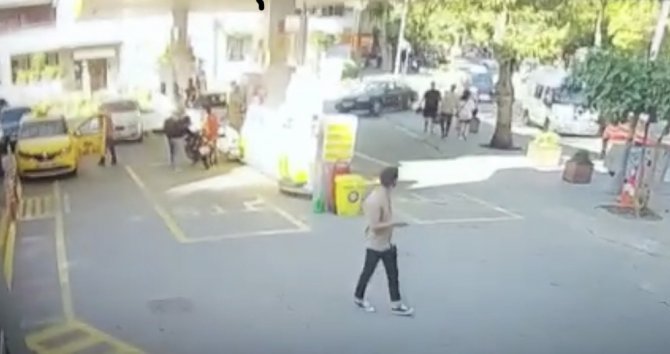 İ̇stanbul’da Akaryakıt İstasyonunda Dehşet Anları Kamerada