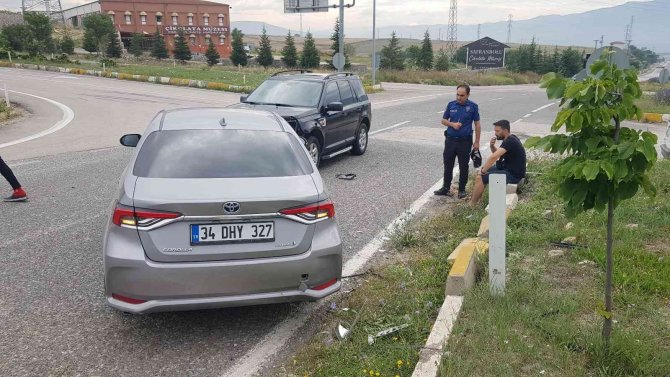 Karabük’te İki Ayrı Trafik Kazası: 1’i Çocuk 2 Yaralı