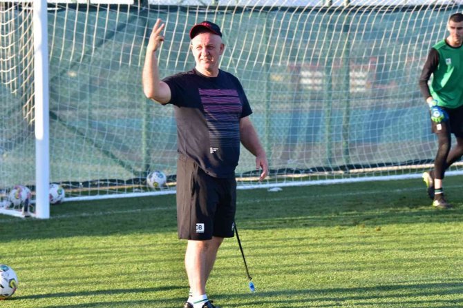 Denizlispor Mevcut Kadroyla En İyisini Yapmak İstiyor