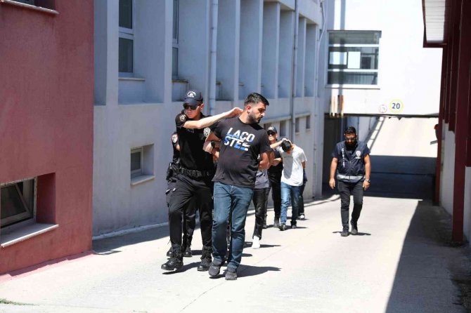 Adana’da “Niye Yan Baktın” Kavgası: 1 Ölü