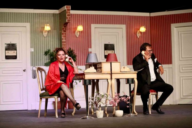 Aliağa Sanat Günlerinde Yıldızlar Geçidi