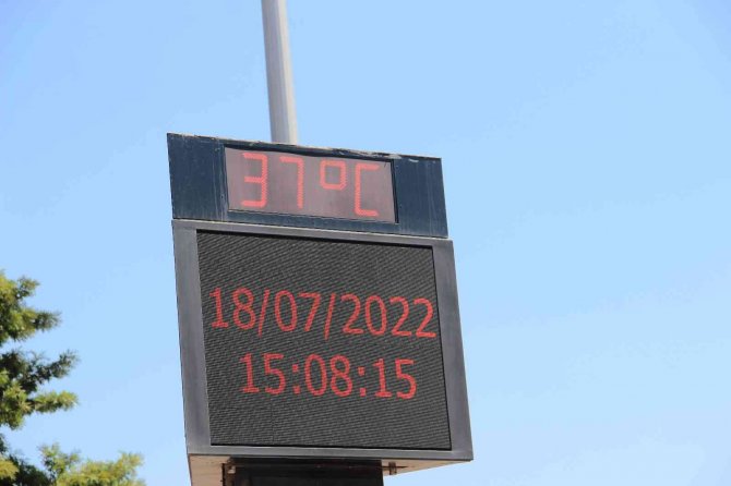 Aydın, Yeni Haftaya 37 Derece Sıcaklıkla Başladı