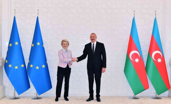 Azerbaycan Cumhurbaşkanı Aliyev, Ab Komisyonu Başkanı Leyen’i Kabul Etti