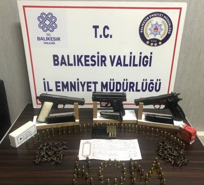 Balıkesir’de 74 Aranan Şahsa Operasyon