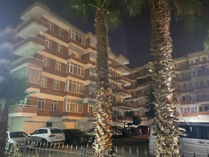 Bisiklet Hırsızı Balkondan Kendisine Fırlatılan Tencereyi De Çaldı