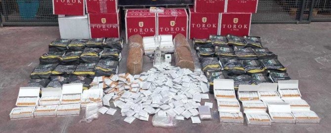 İ̇ş Yerlerinde Kaçak Tütün Satan 3 Kişi Yakalandı