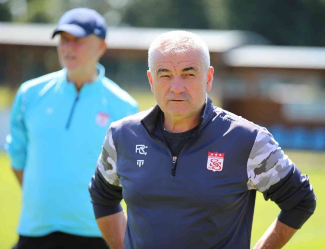 Sivasspor Günün İlk Antrenmanını Yaptı