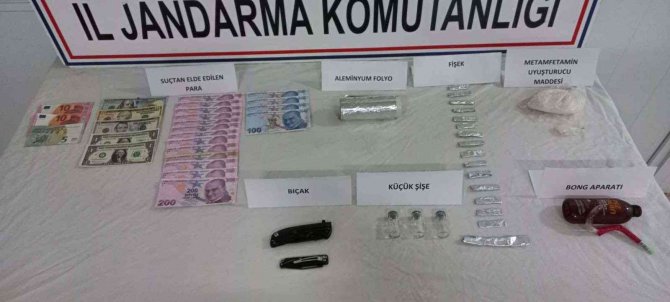 Didim Jandarması Uyuşturucu Tacirlerini Suçüstü Yakaladı