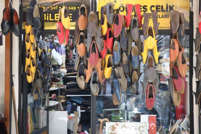 Osmanlı Çarıkları Ayak Sağlığına İyi Geliyor