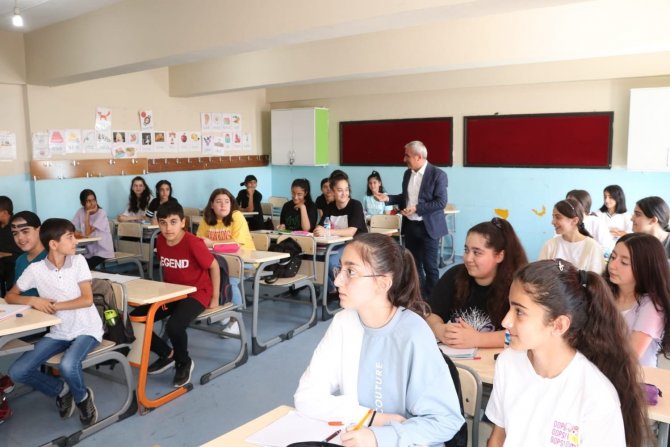 Hakkâri’de Yaz Okullarına Büyük İlgi