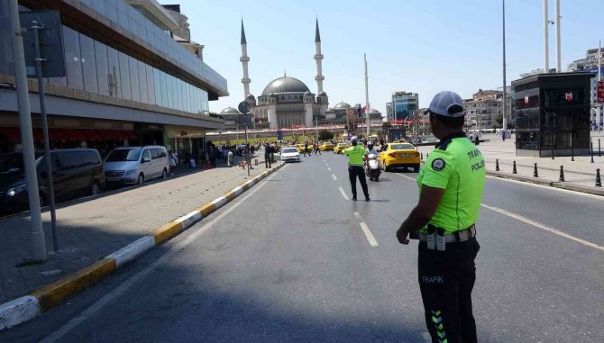 Taksim’de Ticari Taksilere Yönelik Denetim