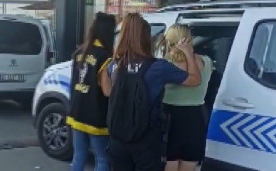 İ̇zmir’de Fuhuş Operasyonu: 2 Kadın Tutuklandı
