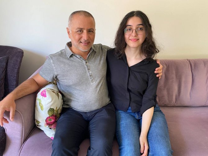 Doktor Ailenin Türkiye Birincisi Kızı Bilgisayar Mühendisliğini Hedefliyor