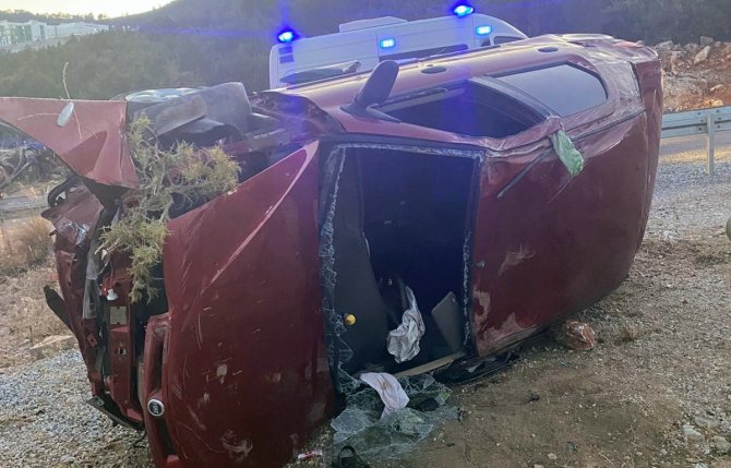 Hastane Yolunda Kaza; 2 Yaralı