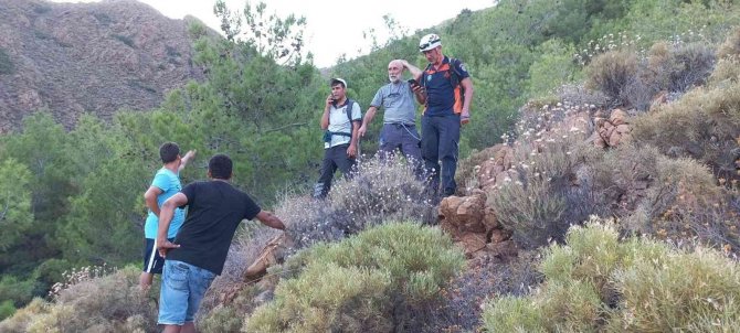 Yürüyüş İçin Çıktığı Dağda Baygınlık Geçirdi, Mag-ame Ekipleri Kurtardı