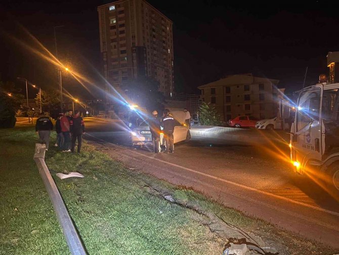 Nevşehir’de Kaza Yapan Sürücü Aracını Bırakıp Kaçtı