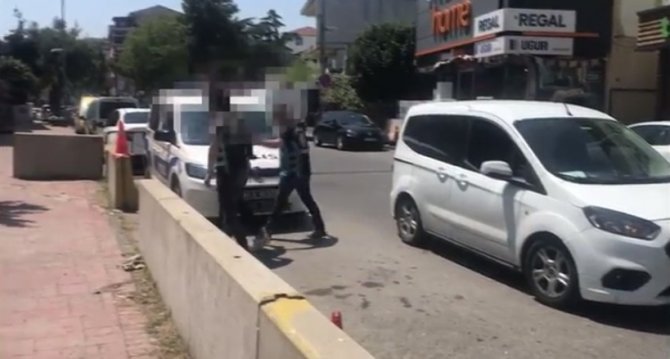Trafikte Makas Pahalıya Patladı