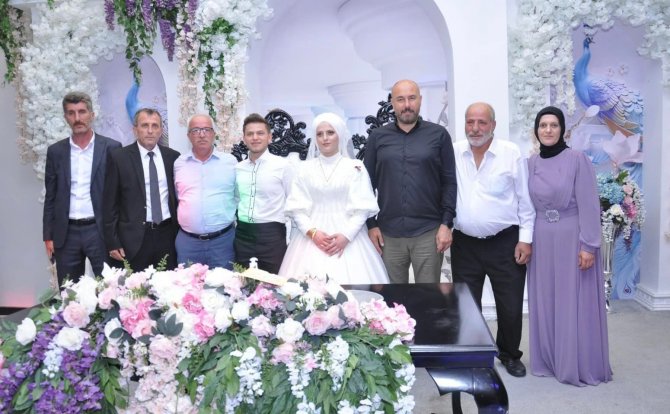 Tekkeköy’de Bayram Tatilinde 10 Çift Mutluluğa ‘Evet’ Dedi