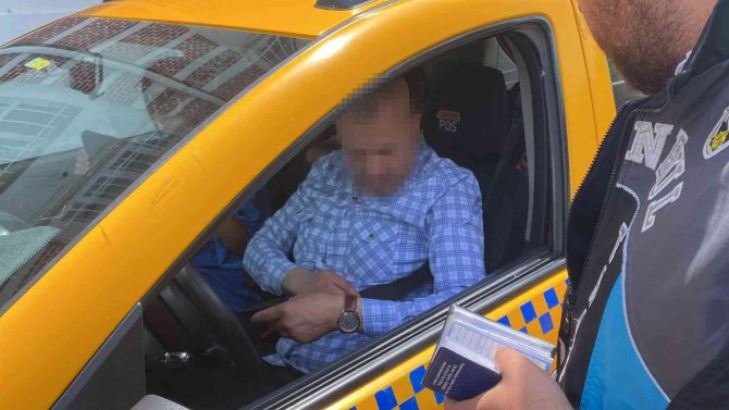 Şişli’de Taksicinin Emniyet Kemeri Kurnazlığı Polise Takıldı: “Sürekli Böyle Kullanıyorum”