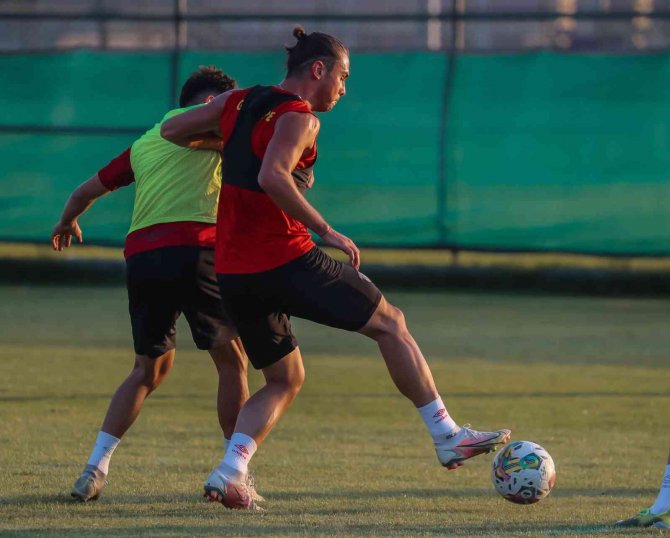 Göztepe’nin, Afyonkarahisar Kampı Devam Ediyor