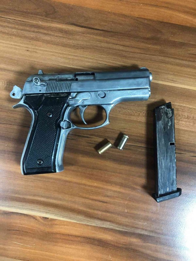 Van’da Değişik Suçlardan 5 Kişi Tutuklandı