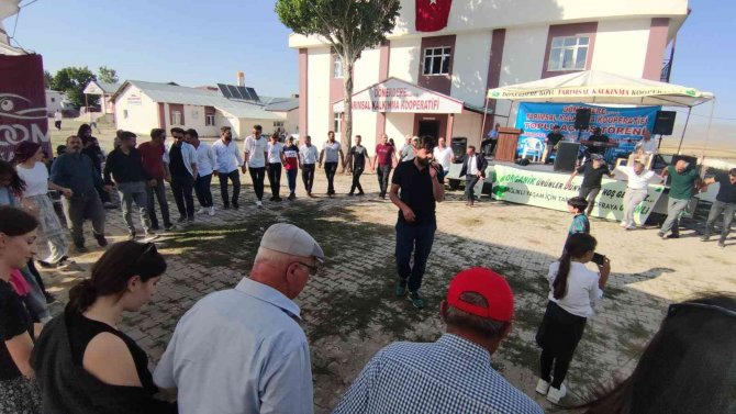 Karadenizliler Van’da Bir Araya Gelerek Doyasıya Eğlendiler