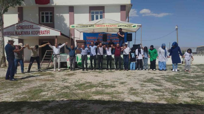 Karadenizliler Van’da Bir Araya Gelerek Doyasıya Eğlendiler