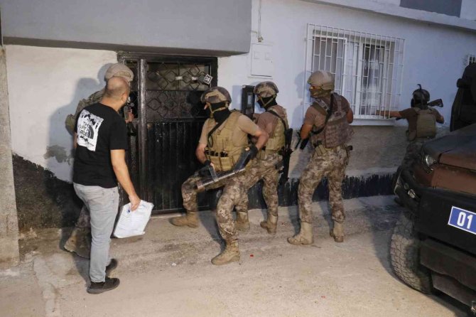 Adana’da Deaş Operasyonu: 5 Gözaltı