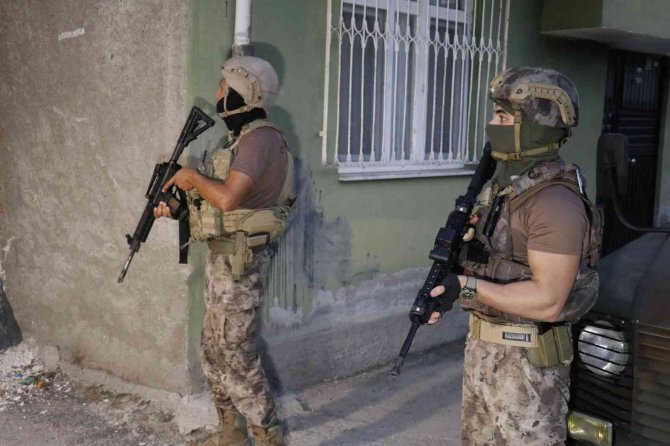 Adana’da Deaş Operasyonu: 5 Gözaltı