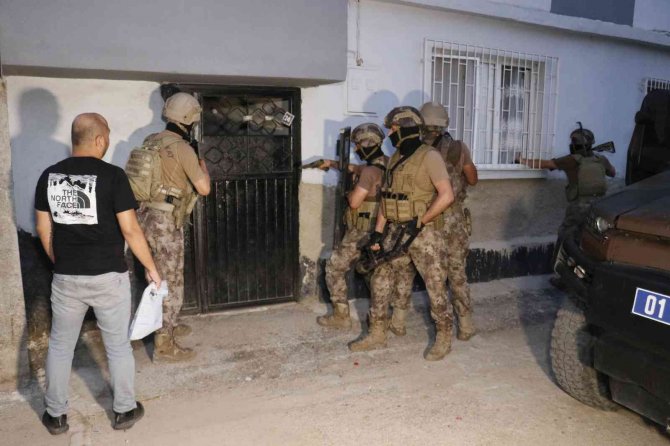 Adana’da Deaş Operasyonu: 5 Gözaltı